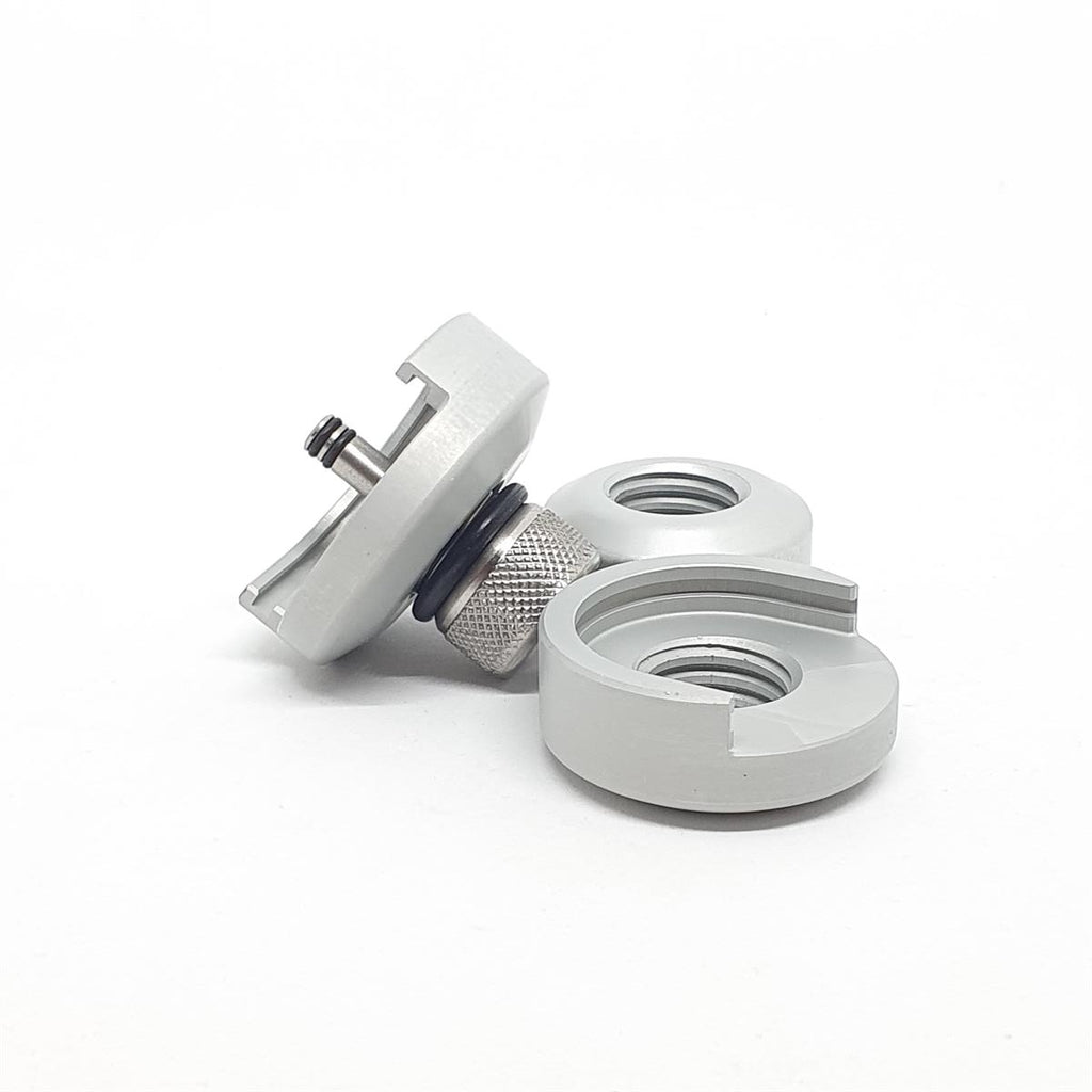 Vacuum Pumps & Fittings